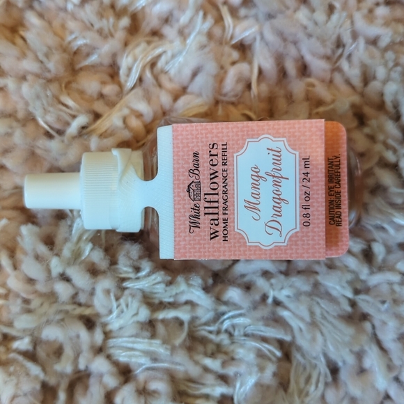 White Barn Other Nwt Bath And Body Works White Barn Wallflower